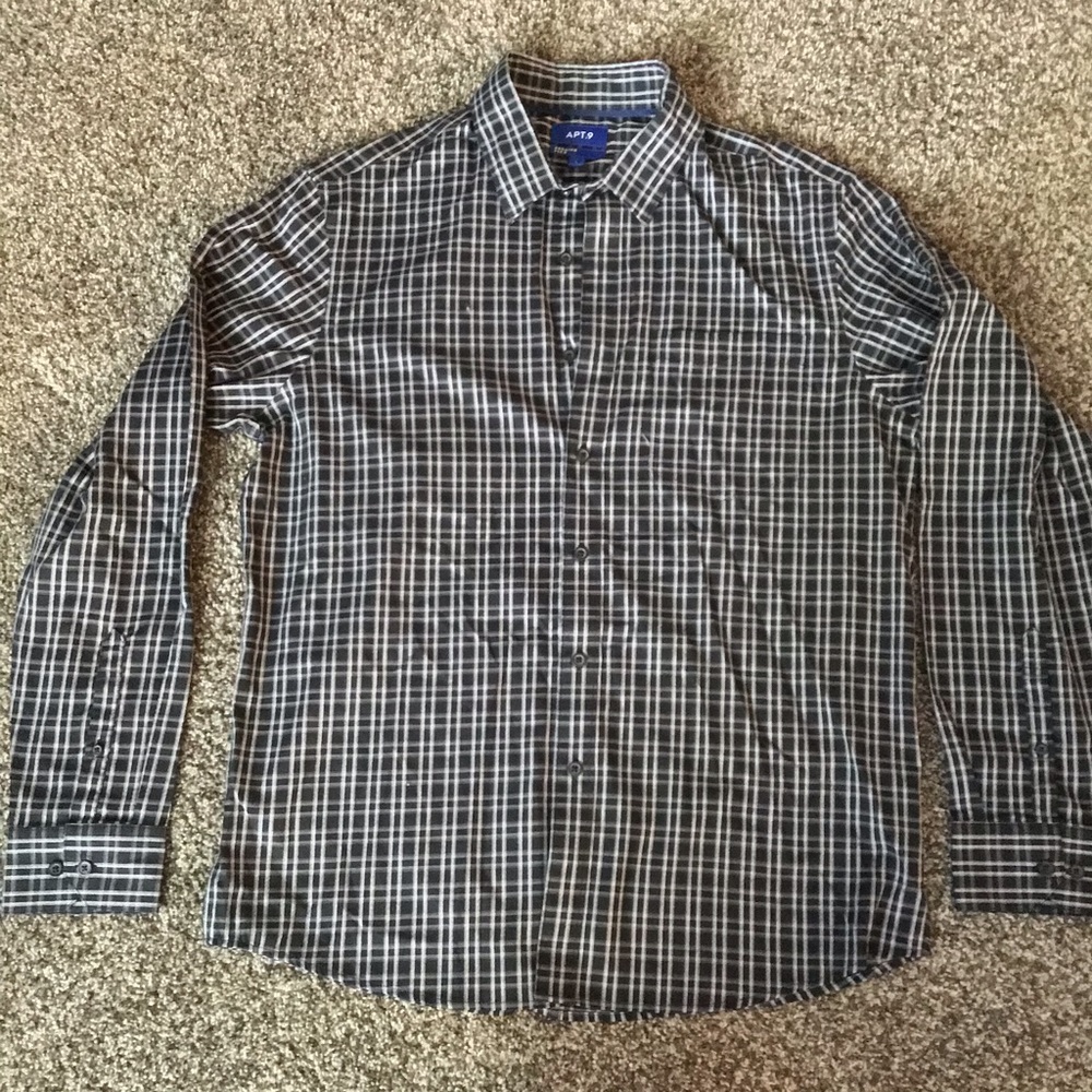 Apt. 9 Premier Flex Button-Up Long Sleeve (L)